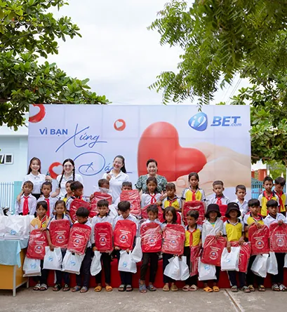 Hình ảnh giới thiệu NWE88, nền tảng cá cược trực tuyến hàng đầu Việt Nam, với các trò chơi giải trí đa dạng và ưu đãi đăng ký hấp dẫn.