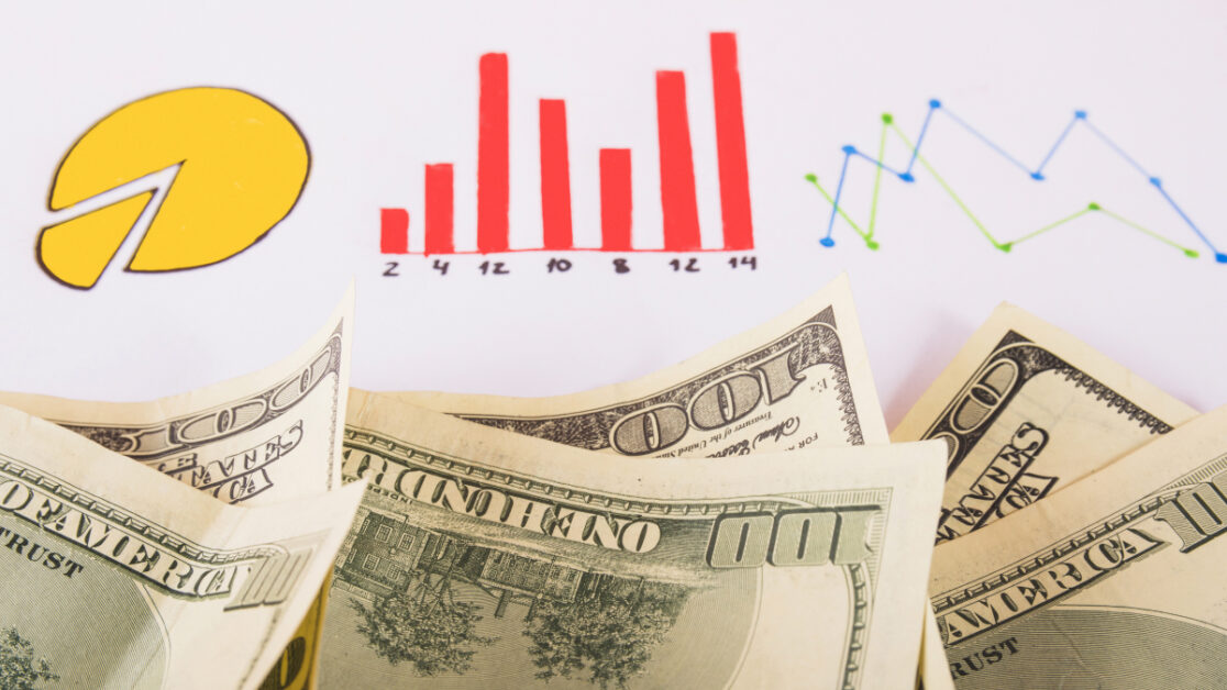 Biểu tượng bảo mật dữ liệu GDPR và logo NWE88, thể hiện cam kết bảo vệ thông tin người dùng trong ngành cá cược trực tuyến tại Việt Nam.